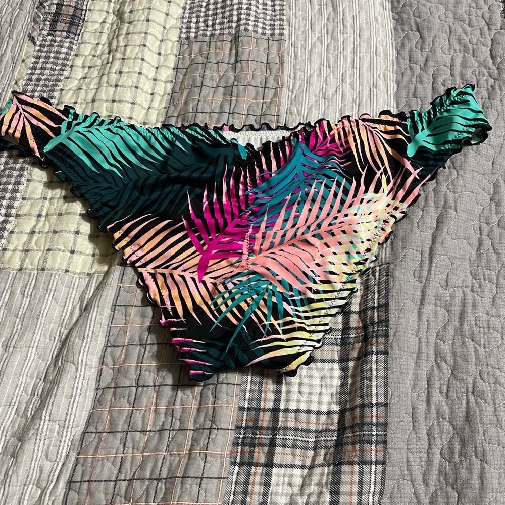 Swim suit bottoms